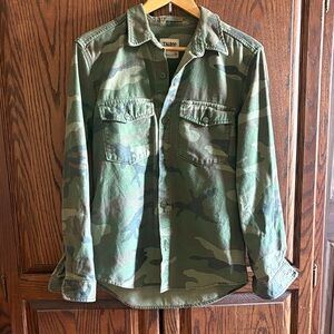 TNA Women's Camo Shacket- Green